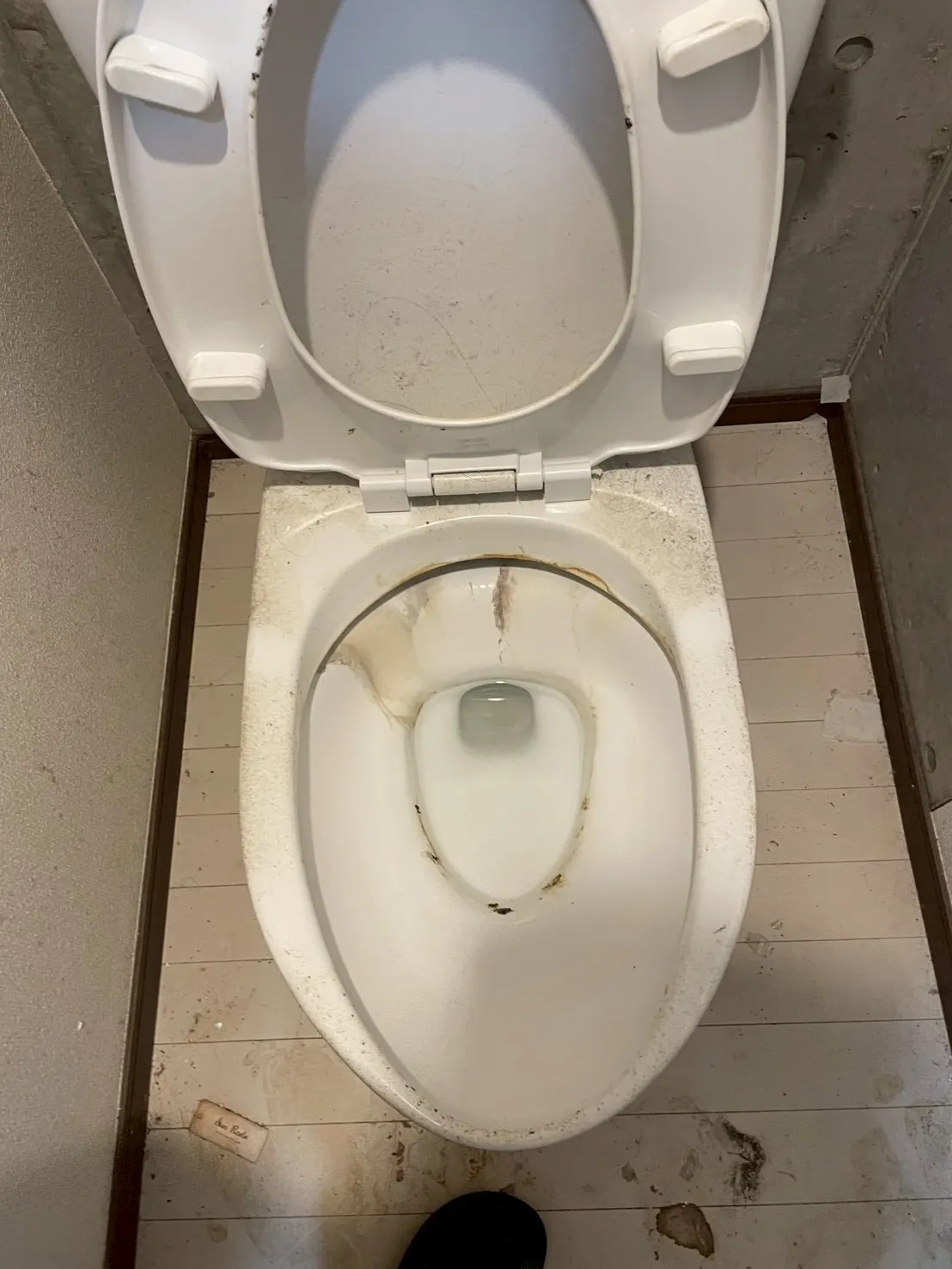 ゴミ屋敷ゴミ撤去、清掃一式ゴミ軽トラック4台分